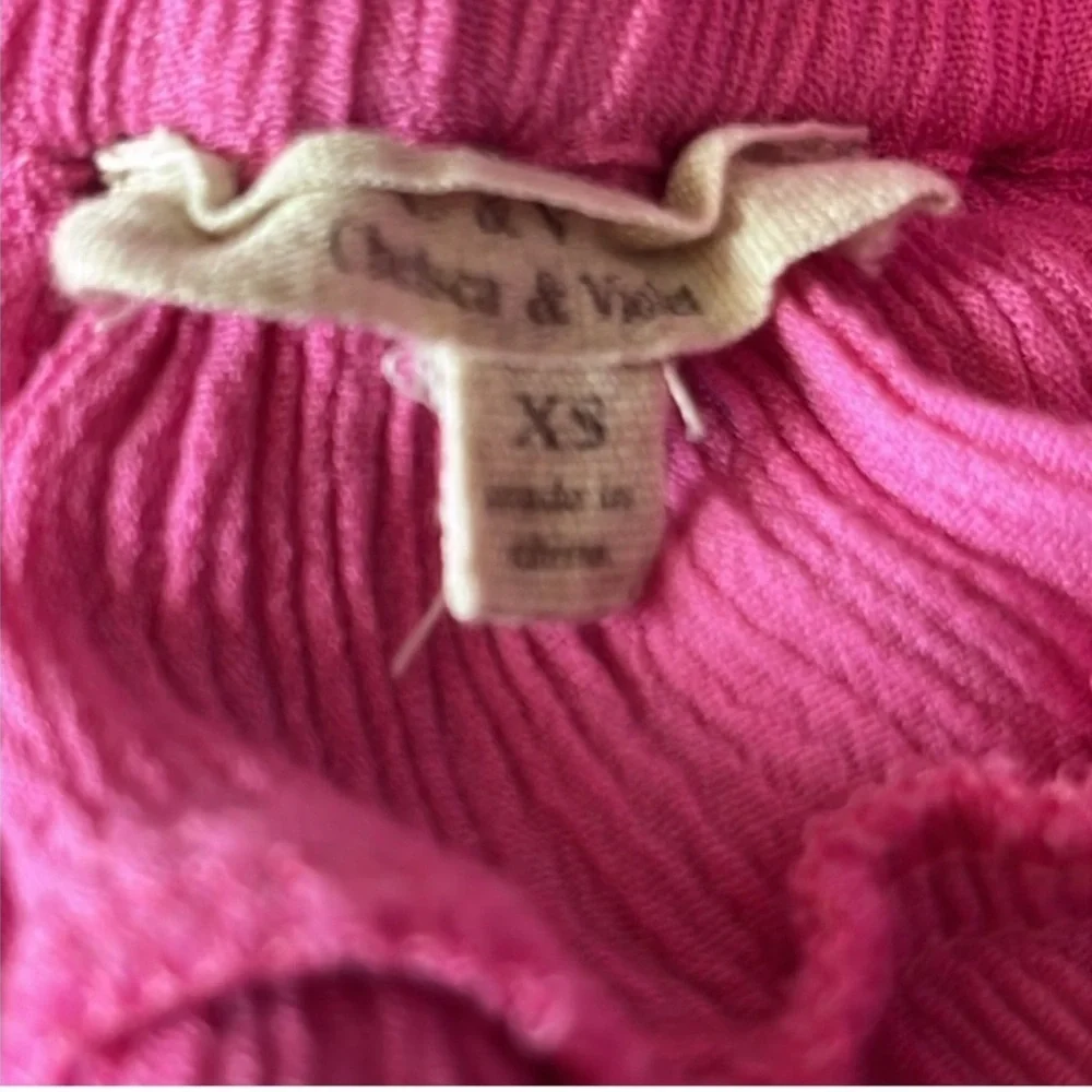 Chelsea & Violet Smocked Tiered mini skirt, size XS. Pink.